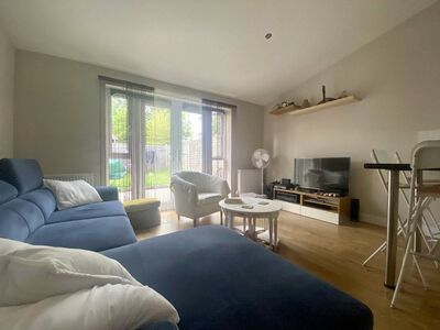 Lodge Road, 2 bedroom End Terrace House to rent, &pound;1,300 pcm