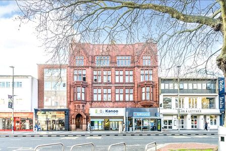 Above Bar Street, 2 bedroom Flat to rent, &pound;1,150 pcm