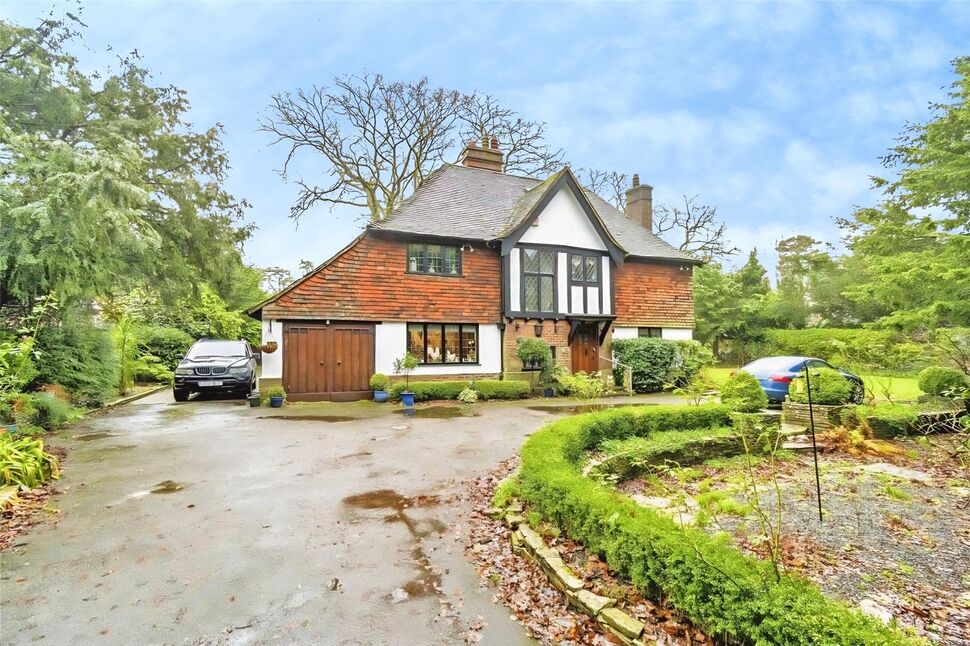 Main image of 4 bedroom Detached House for sale, Bassett Avenue, Southampton, SO16