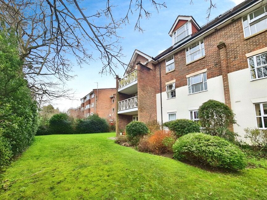 Main image of 2 bedroom Flat to rent, Winn Road, Southampton, Hampshire, SO17