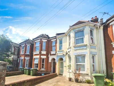 Atherley Road, 3 bedroom House to rent, &pound;1,600 pcm