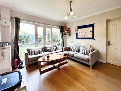 Alma Road, 5 bedroom Mid Terrace House to rent, &pound;2,600 pcm