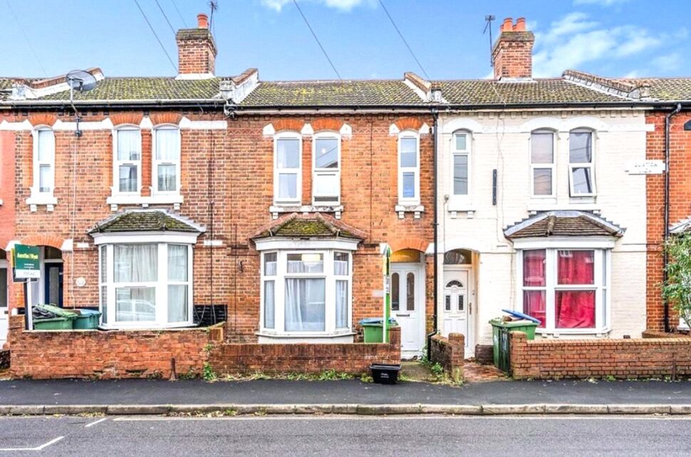 Main image of 4 bedroom Mid Terrace House to rent, Milton Road, Southampton, Hampshire, SO15