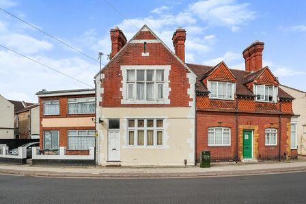  Flat to rent