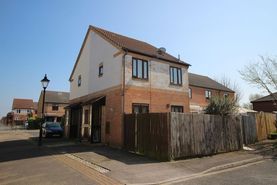 Main image of 1 bedroom House to rent, Bertie Road, Southsea, Hampshire, PO4