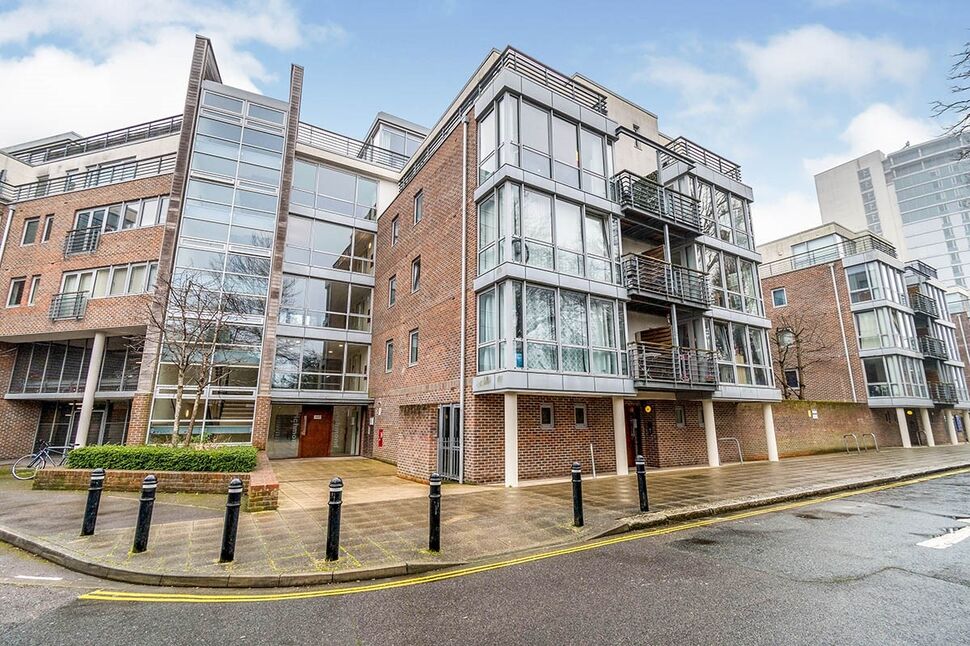 Main image of 2 bedroom  Flat to rent, Bonfire Corner, Portsmouth, PO1