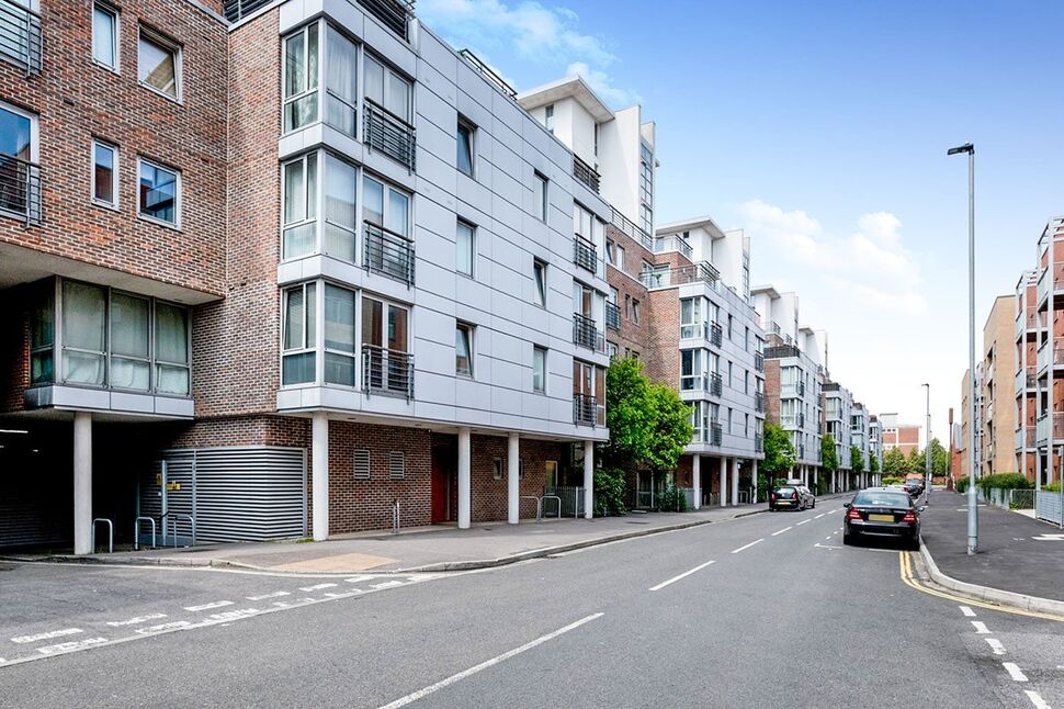 Main image of 1 bedroom Flat to rent, Unicorn House Cross Street, Portsmouth, PO1