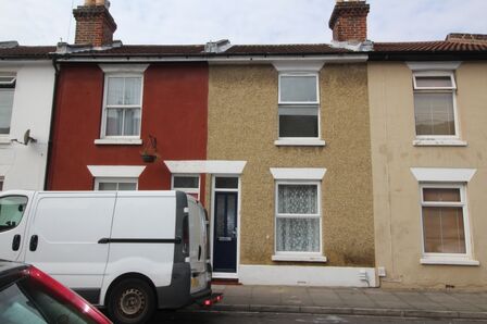Boulton Road, 2 bedroom House to rent, &pound;1,100 pcm