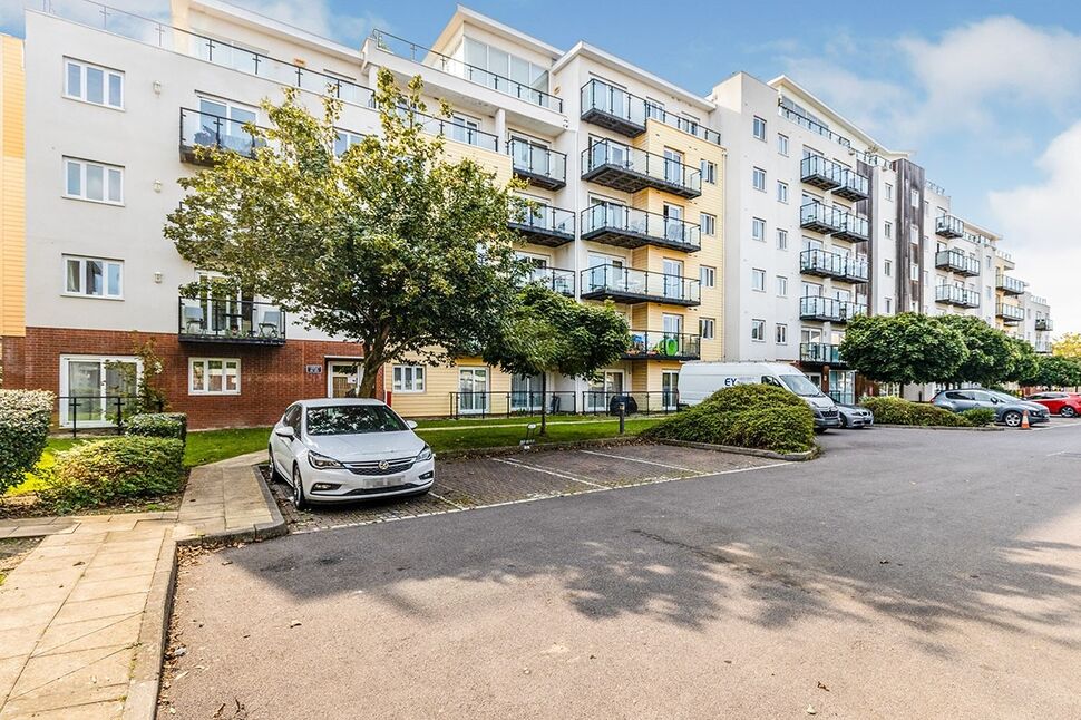 Main image of 2 bedroom  Flat to rent, Gisors Road, Southsea, Hampshire, PO4