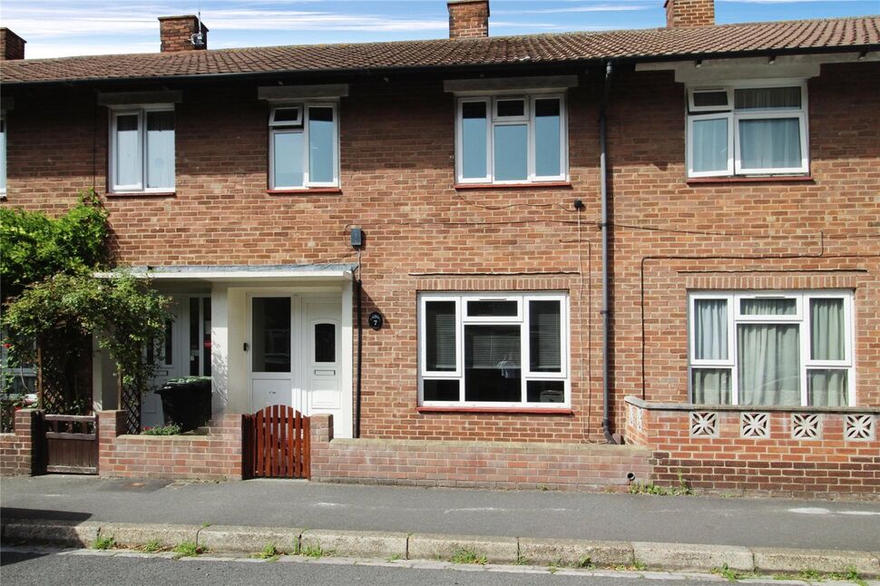 3 bedroom Mid Terrace House for sale, Mayo Close, Portsmouth, PO1 £