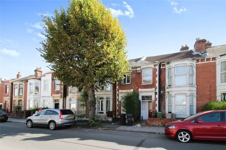 Chichester Road, 2 bedroom Flat to rent, &pound;1,025 pcm
