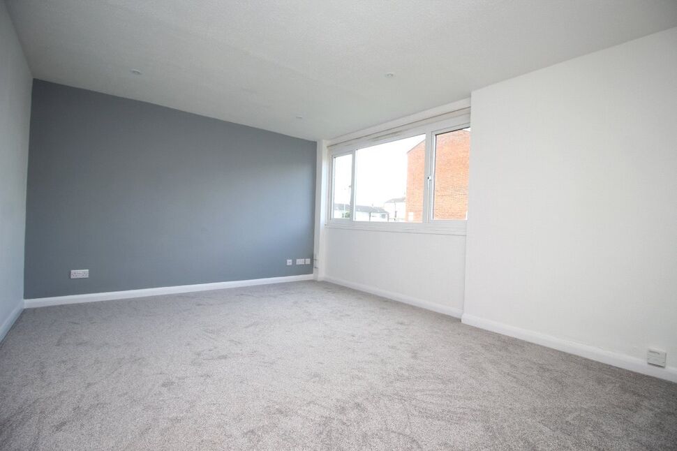 Main image of 3 bedroom Flat to rent, Lumsden Road, Southsea, Hampshire, PO4