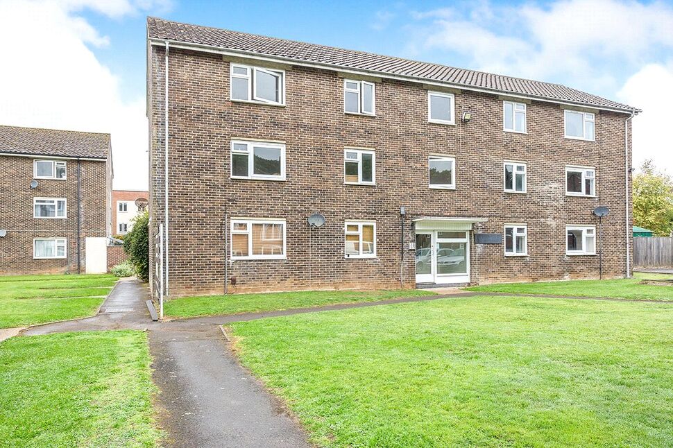 Main image of 1 bedroom Flat for sale, Crombie Close, Waterlooville, Hampshire, PO8