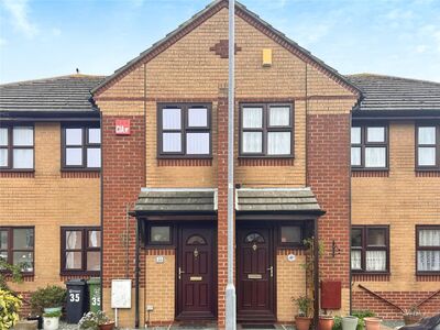 Morgan Road, 2 bedroom Mid Terrace House for sale, £260,000