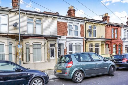 Folkestone Road, 3 bedroom Mid Terrace House for sale, £260,000