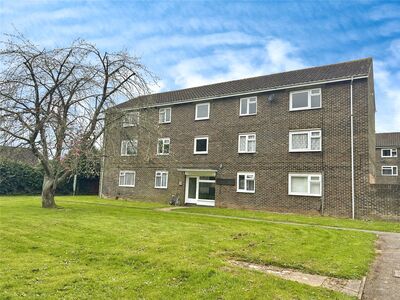 Crombie Close, 1 bedroom  Flat for sale, £125,000