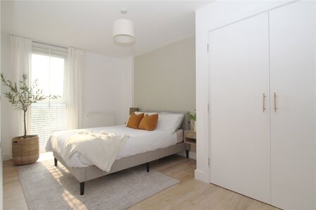 Fratton Way, 2 bedroom  Flat for sale, £200,000