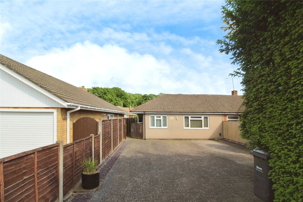 Main image of 3 bedroom Semi Detached Bungalow for sale, Milton Road, Cowplain, Hampshire, PO8