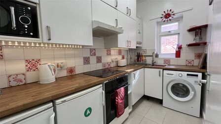 Shaftesbury Road, 2 bedroom  Flat to rent, £1,350 pcm
