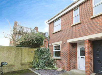 3 bedroom  Property to rent