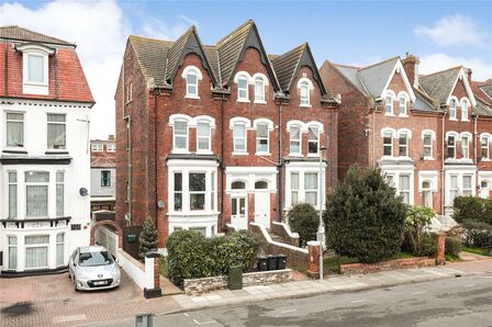 Salisbury Road, 2 bedroom  Flat to rent, £1,150 pcm