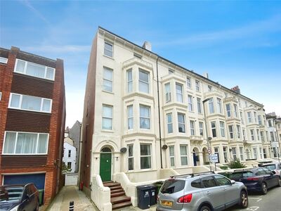Nightingale Road, 2 bedroom  Flat to rent, £1,050 pcm