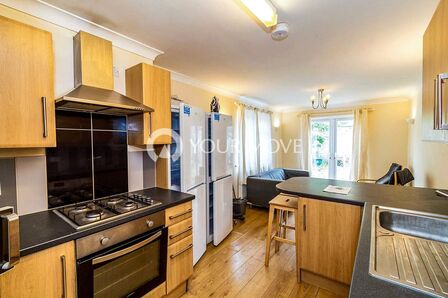 Harrow Road, 5 bedroom  House to rent, £2,200 pcm