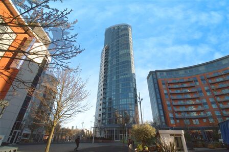 Gunwharf Quays, 2 bedroom  Flat to rent, £2,500 pcm