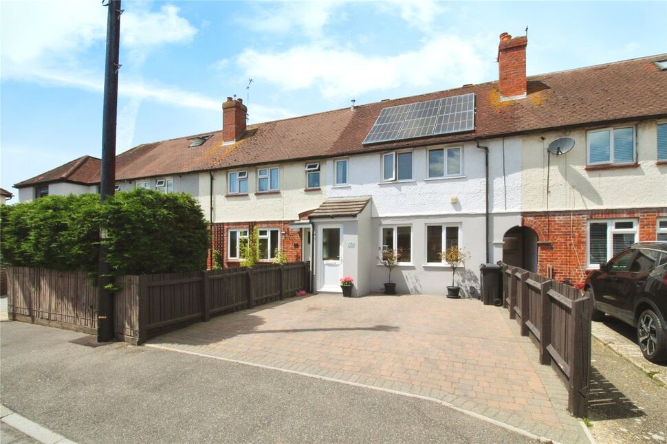 Main image of 3 bedroom Mid Terrace House for sale, Eastern Avenue, Southsea, Hampshire, PO4