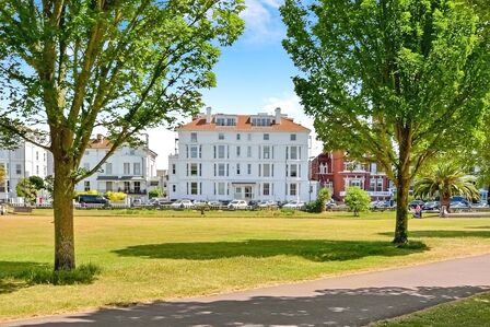 Clarence Parade, 1 bedroom  Flat for sale, £160,000