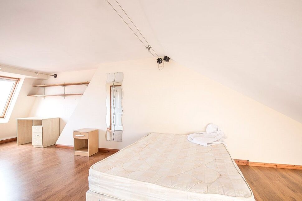 Main image of 6 bedroom House to rent, St. Davids Road, Southsea, Hampshire, PO5