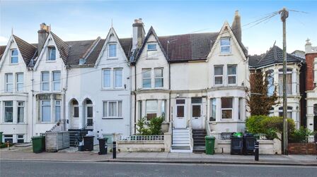 Waverley Road, 1 bedroom  Flat for sale, £100,000