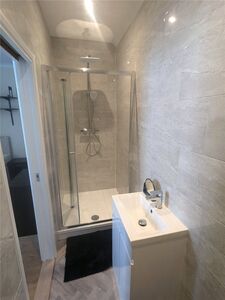 1 bedroom  Room to rent