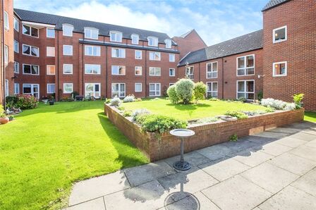 1 bedroom  Flat for sale