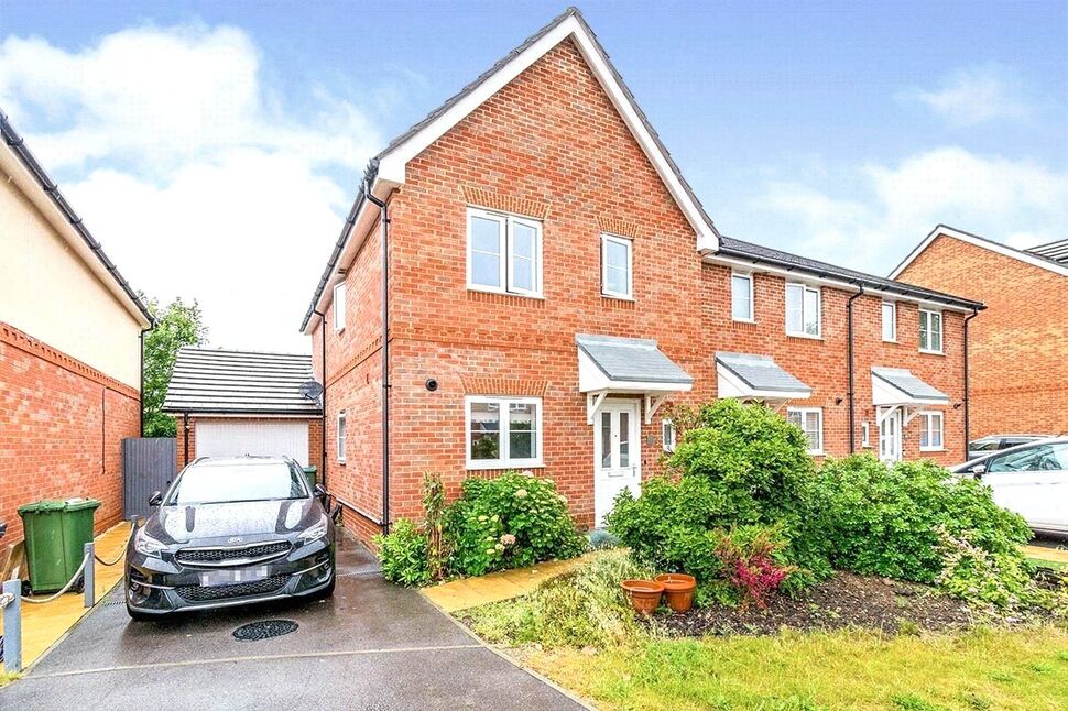 3 bedroom End Terrace House for sale