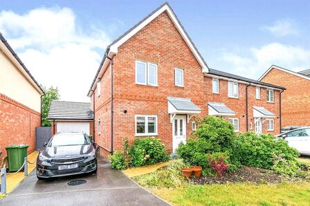 3 bedroom End Terrace House for sale