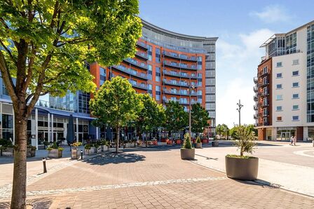 Gunwharf Quays, 2 bedroom  Flat to rent, £1,400 pcm