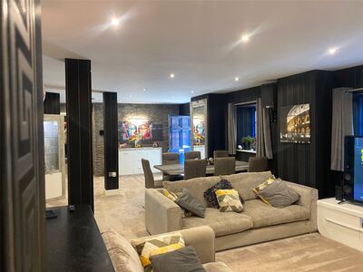 Bishop Street, 2 bedroom  Flat to rent, £1,800 pcm