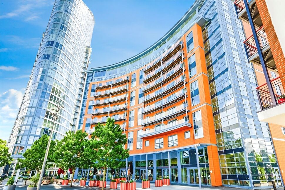 Main image of 2 bedroom Flat to rent, Gunwharf Quays, Portsmouth, Hampshire, PO1