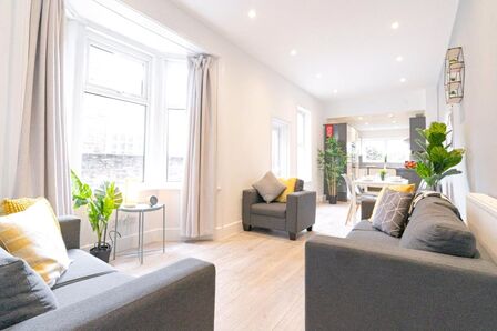 Playfair Road, 8 bedroom  Property to rent, £5,560 pcm