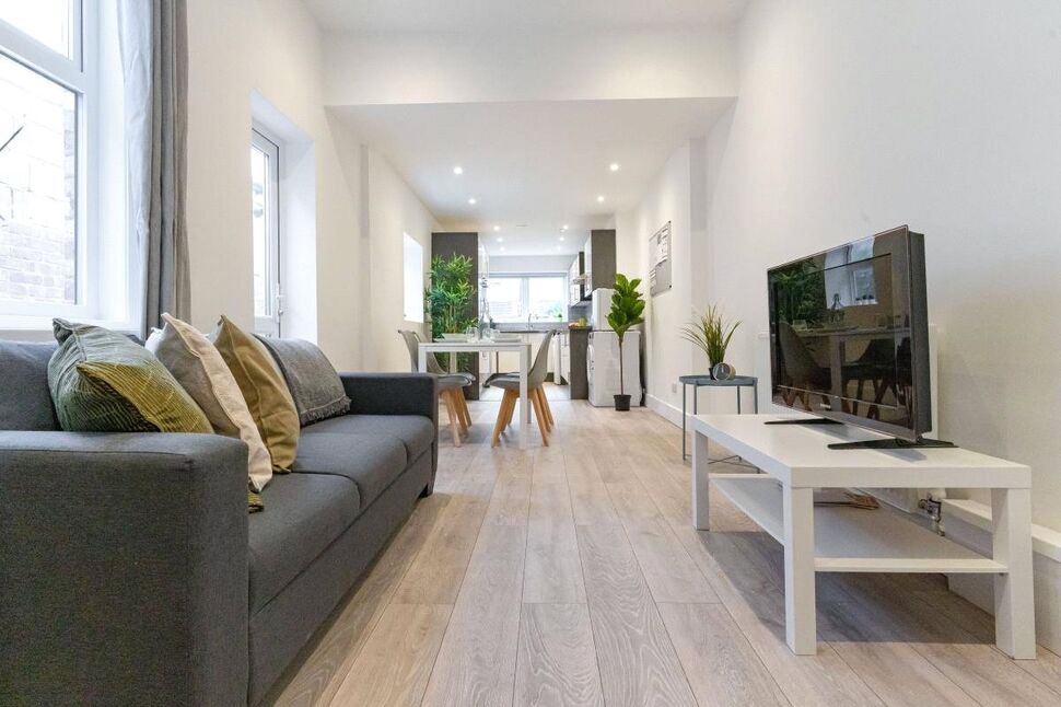 Main image of 7 bedroom  House to rent, Pains Road, Southsea, Hampshire, PO5
