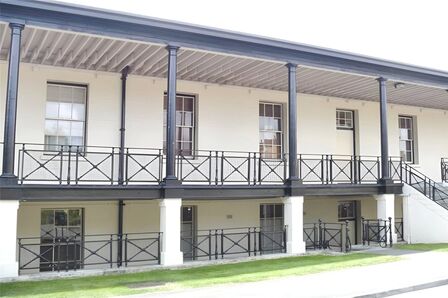 1 bedroom  Flat for sale