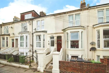 St. Andrews Road, 1 bedroom  Flat to rent, £975 pcm