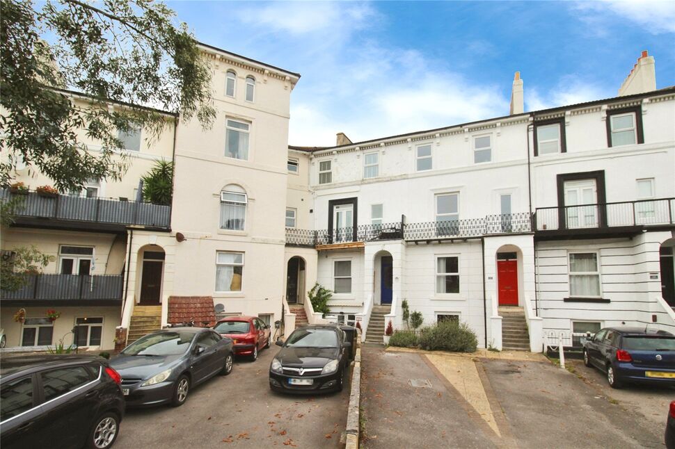 Main image of 2 bedroom  Flat for sale, St. Helens, 117 Clarendon Road, Hampshire, PO4