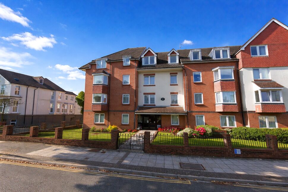 1 bedroom Flat for sale