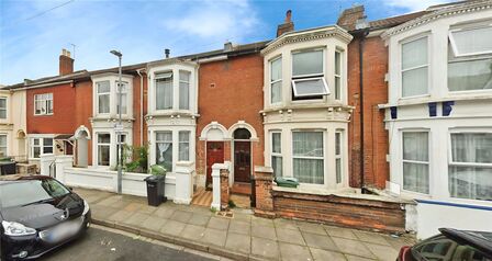 Margate Road, 3 bedroom Mid Terrace House to rent, £1,700 pcm