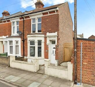 Manners Road, 4 bedroom Mid Terrace House to rent, £2,050 pcm