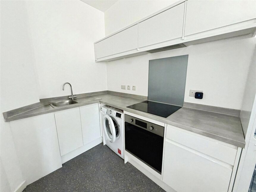 Main image of 2 bedroom Flat to rent, Highland Road, Southsea, Hampshire, PO4
