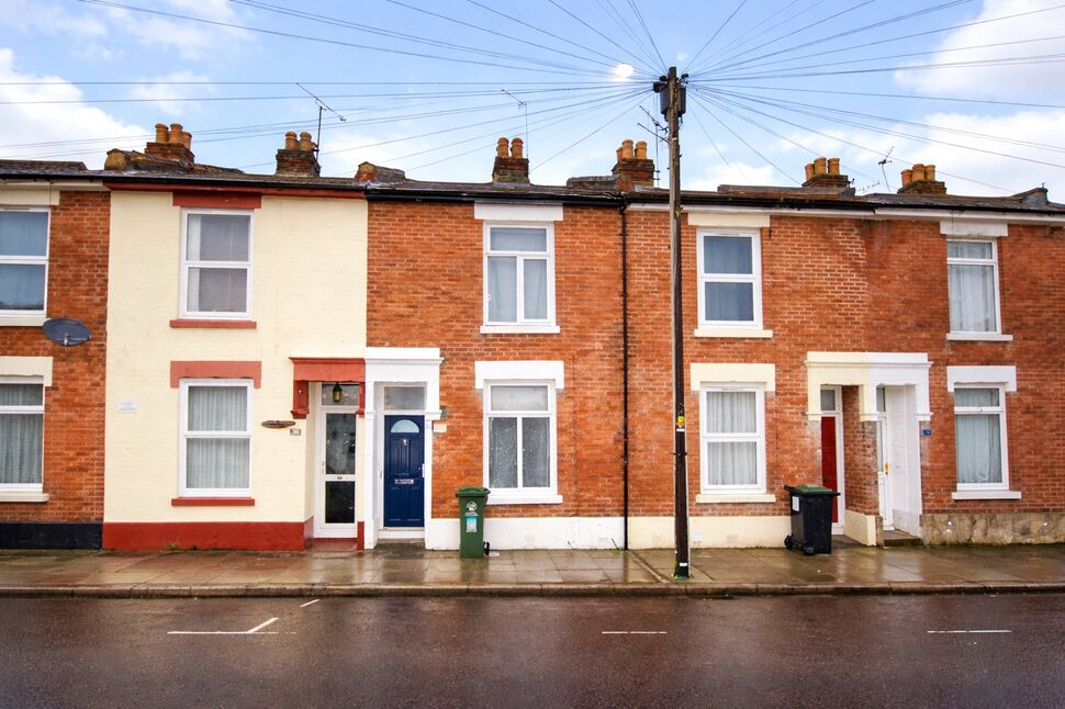2 bedroom Mid Terrace House for sale