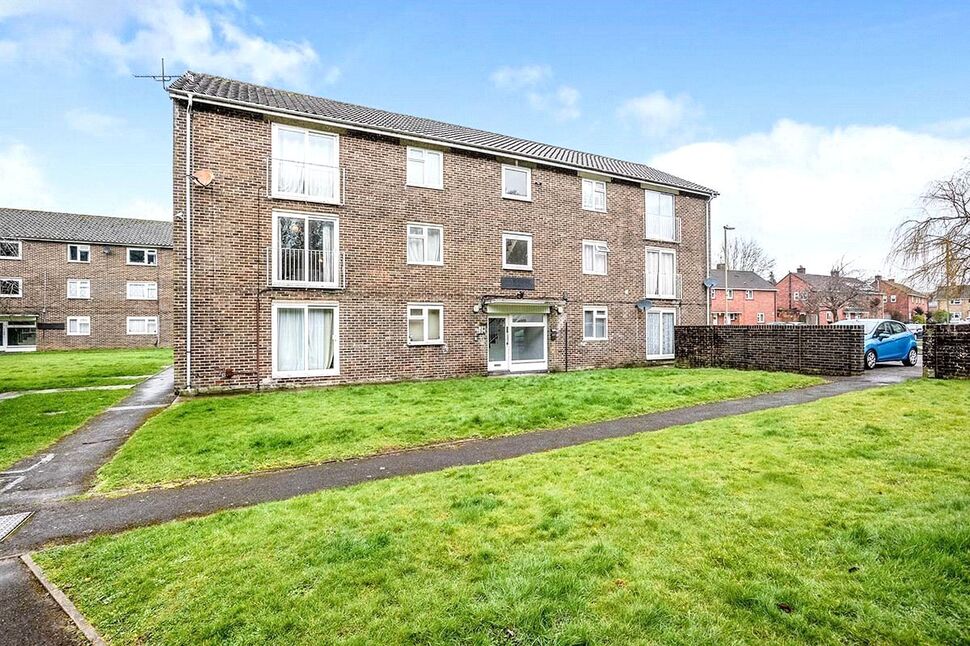 Main image of 1 bedroom Flat to rent, Crombie Close, Waterlooville, Hampshire, PO8